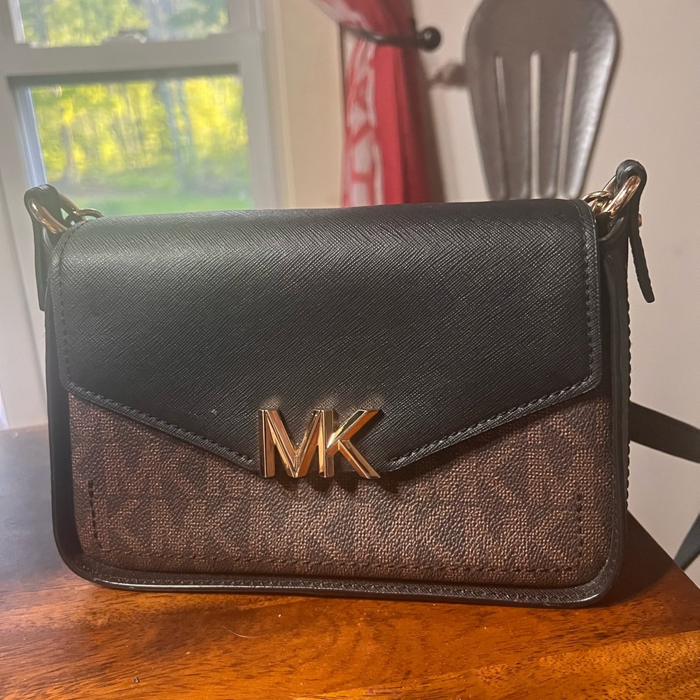 Michael Kors Black and Brown Crossbody Bag with Gold Logo